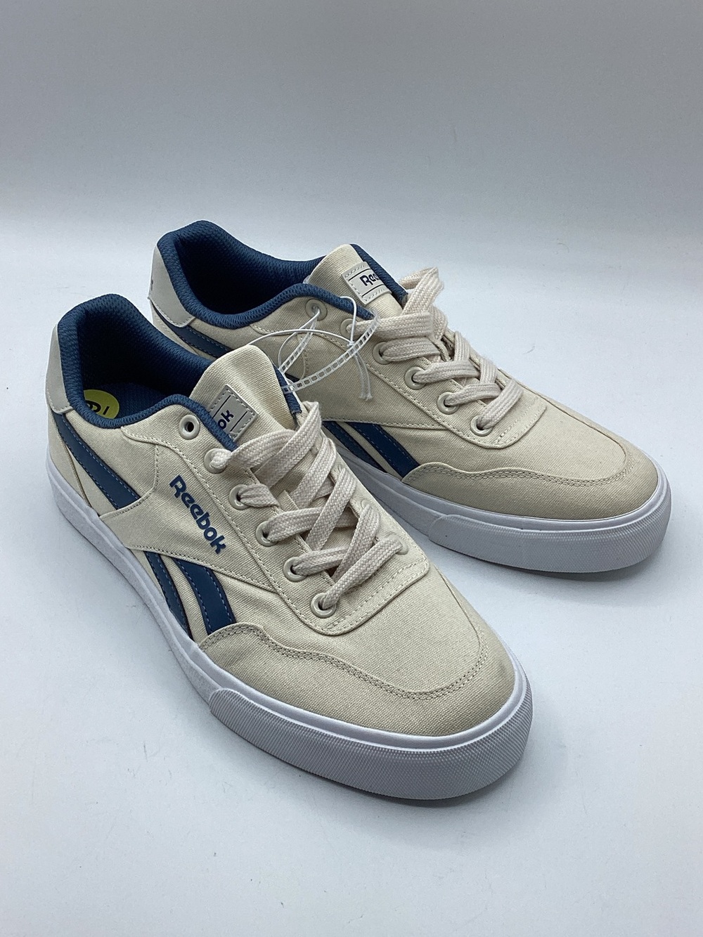 Reebok Men’s Court Advance Cream and Navy Low-Top Sneakers Sz 9